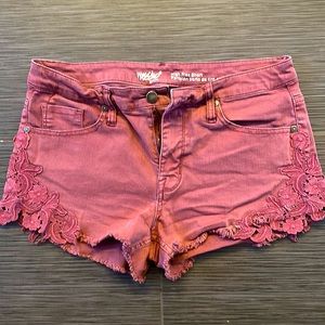 Mossimo High Rise BerryPink  Lace Insert Floral Frayed Denim Shorts size 8/29